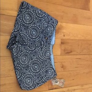 Red Camel Shorts/ comes with extra buttons